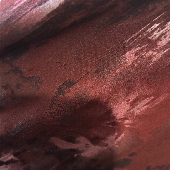 Chic Black and burgundy Women's Blouse Simply Vera. No call outs. Like new. - Picture 6 of 7